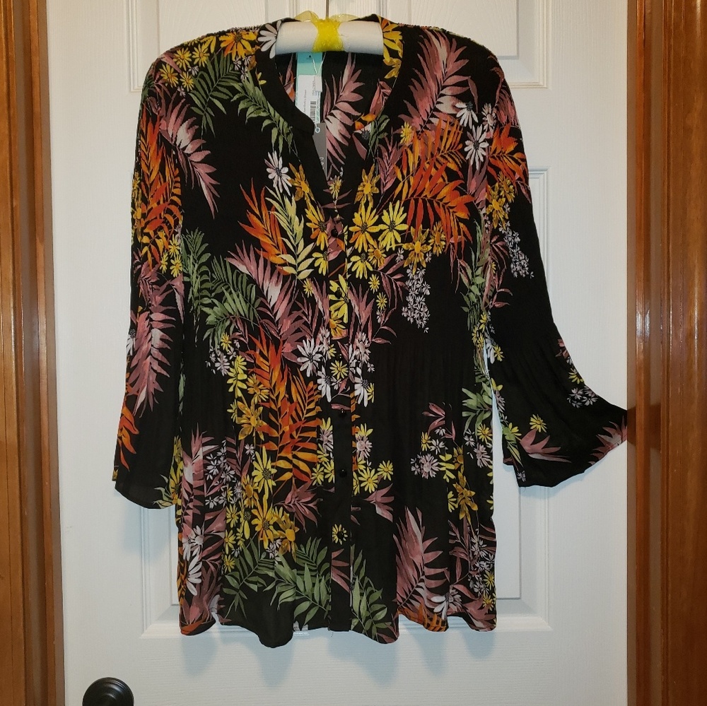 NWT Stitch Fix black print shirt